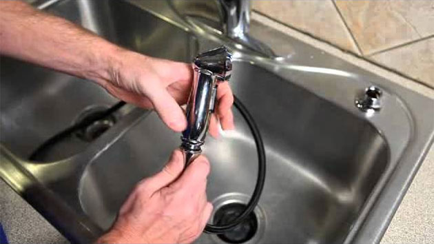 How to Change a Kitchen Sink Spray