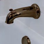 6 in. Decorative Tub Spout with Pull Up Diverter in Oil Rubbed Bronze